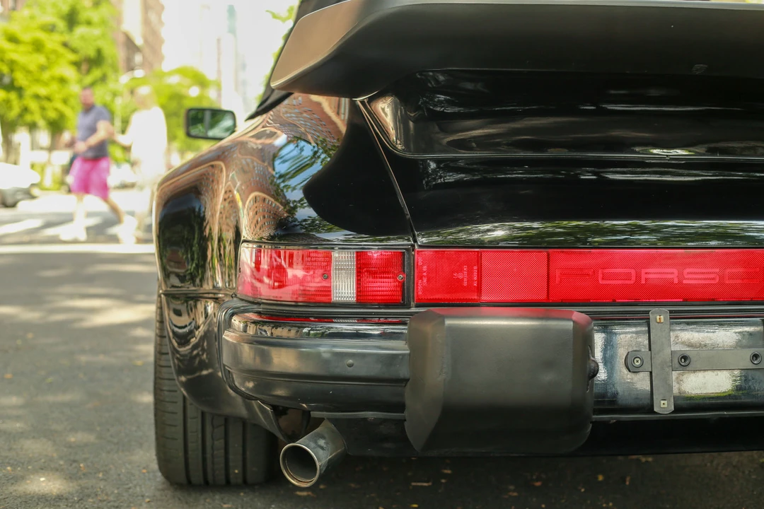 1987 Porsche 911 Carrera 3.2 - Image 27 of 31