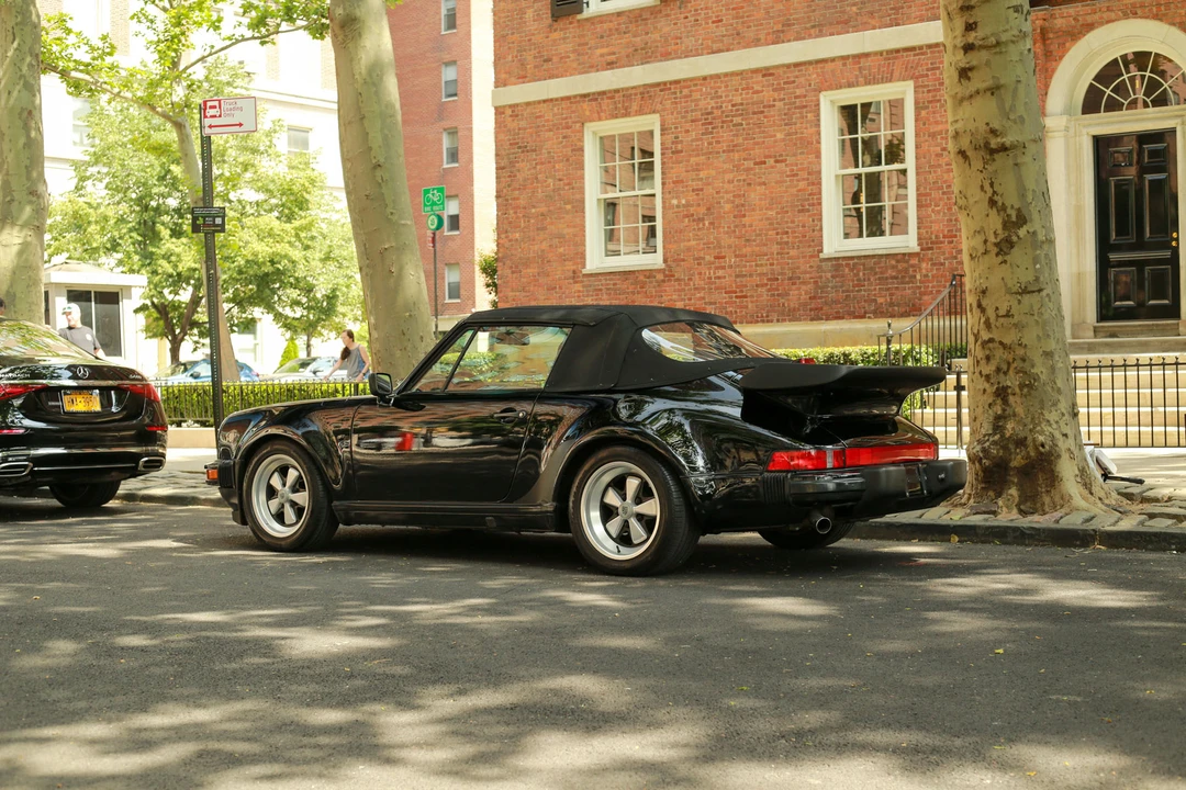 1987 Porsche 911 Carrera 3.2 - Image 7 of 31
