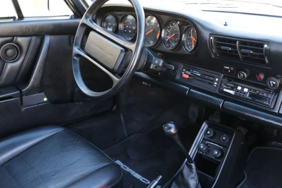 1987 Porsche 911 Carrera 3.2 - Image 3 of 5