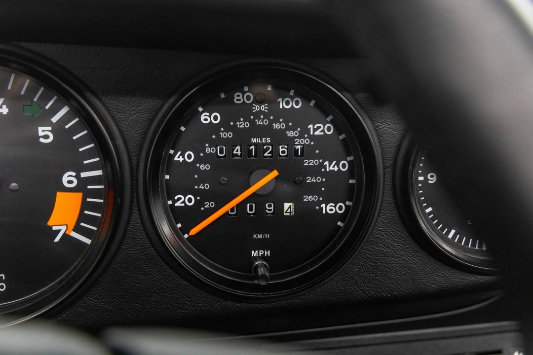 1987 Porsche 911 Carrera 3.2 - Image 10 of 31