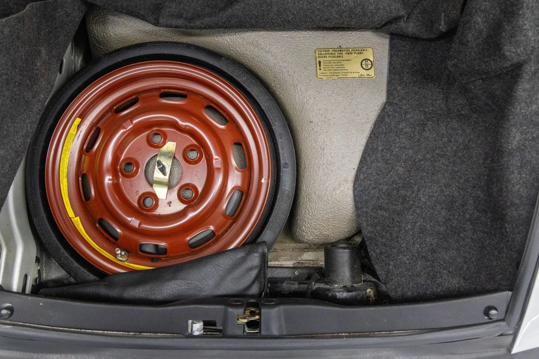 1987 Porsche 911 Carrera 3.2 - Image 29 of 31