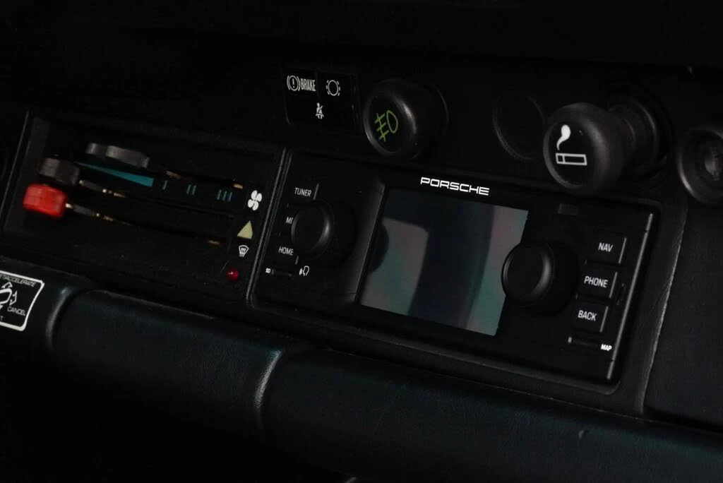 1987 Porsche 911 Carrera 3.2 - Image 27 of 31