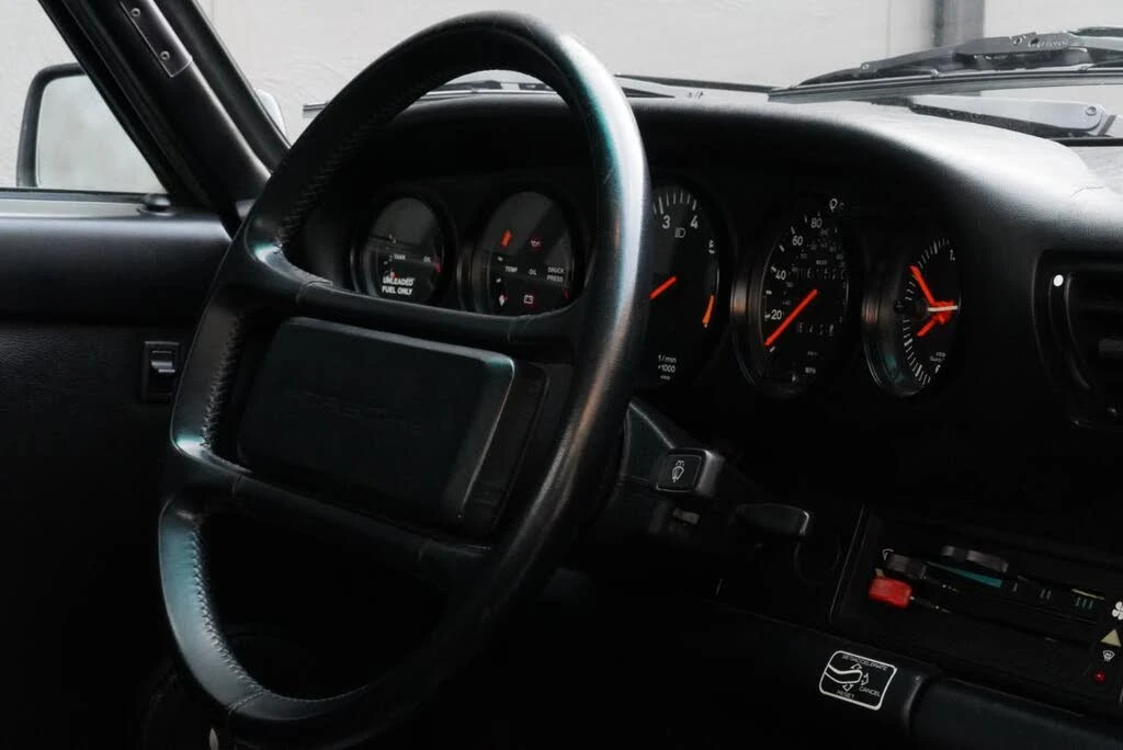 1987 Porsche 911 Carrera 3.2 - Image 28 of 31