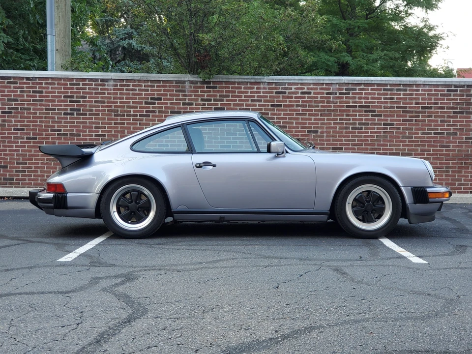 1987 Porsche 911 Carrera 3.2 - Image 11 of 31