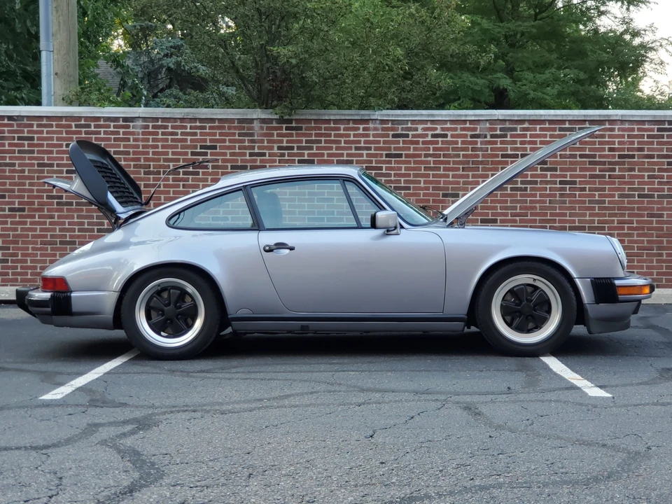 1987 Porsche 911 Carrera 3.2 - Image 12 of 31