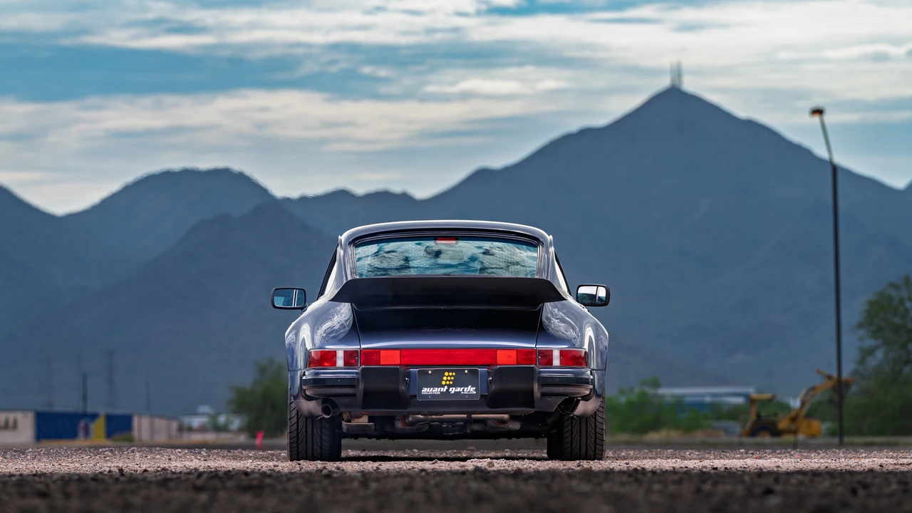 1987 Porsche 911 Carrera 3.2 - Image 19 of 31