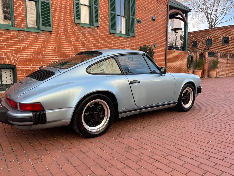1987 Porsche 911 Carrera 3.2 - Image 5 of 31