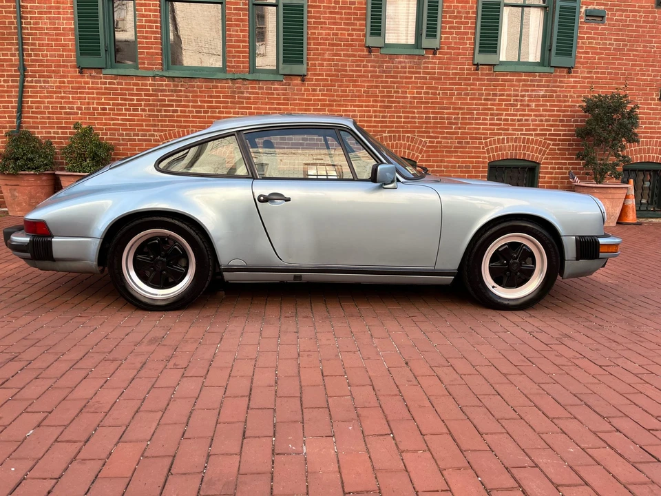 1987 Porsche 911 Carrera 3.2 - Image 6 of 31