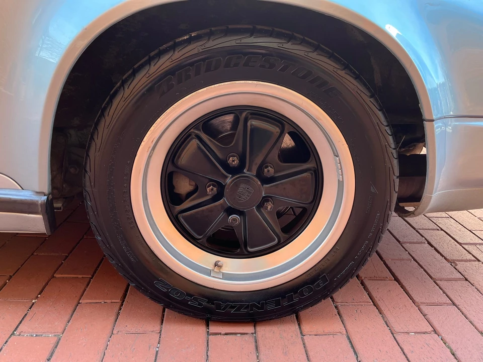 1987 Porsche 911 Carrera 3.2 - Image 28 of 31