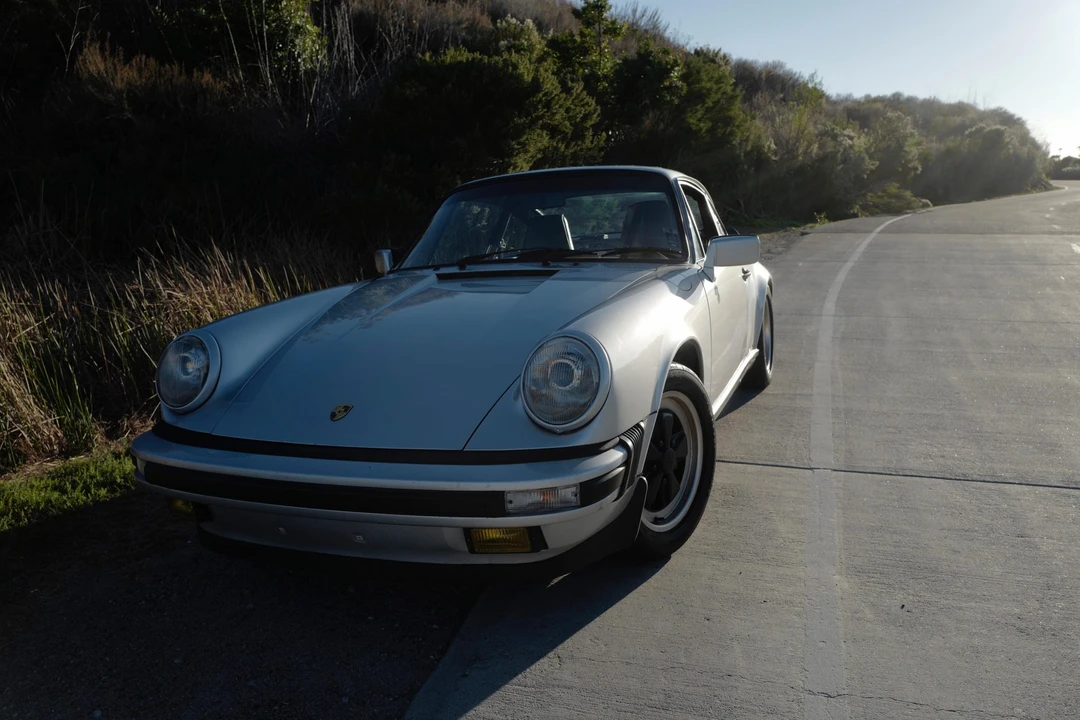 1987 Porsche 911 Carrera 3.2 - Image 9 of 31