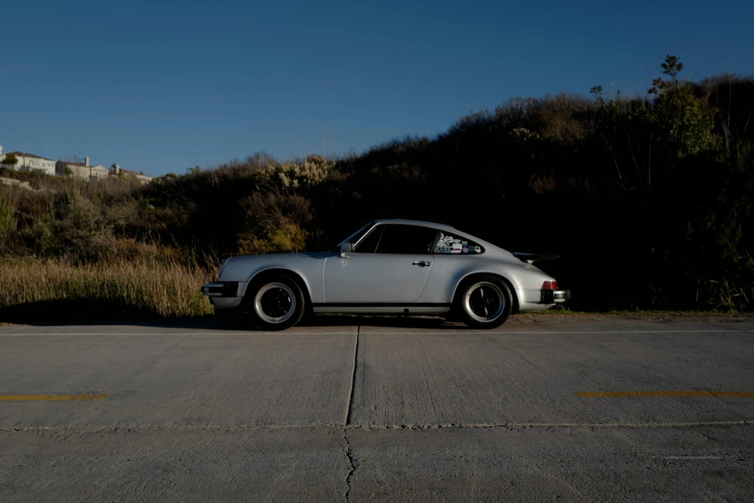 1987 Porsche 911 Carrera 3.2 - Image 13 of 31