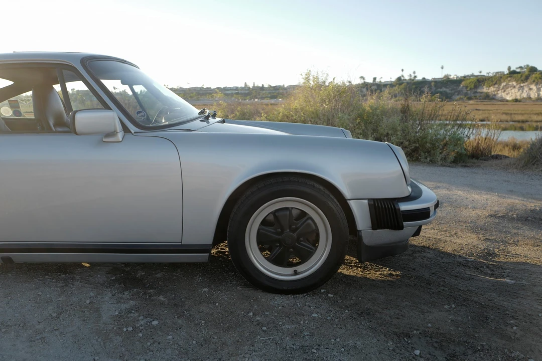 1987 Porsche 911 Carrera 3.2 - Image 26 of 31