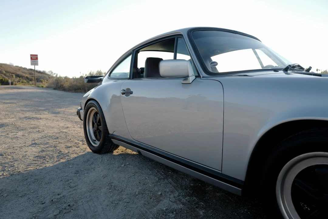 1987 Porsche 911 Carrera 3.2 - Image 25 of 31