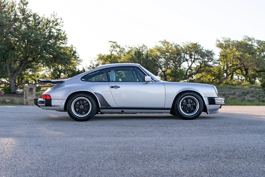 1987 Porsche 911 Carrera 3.2 - Image 12 of 31