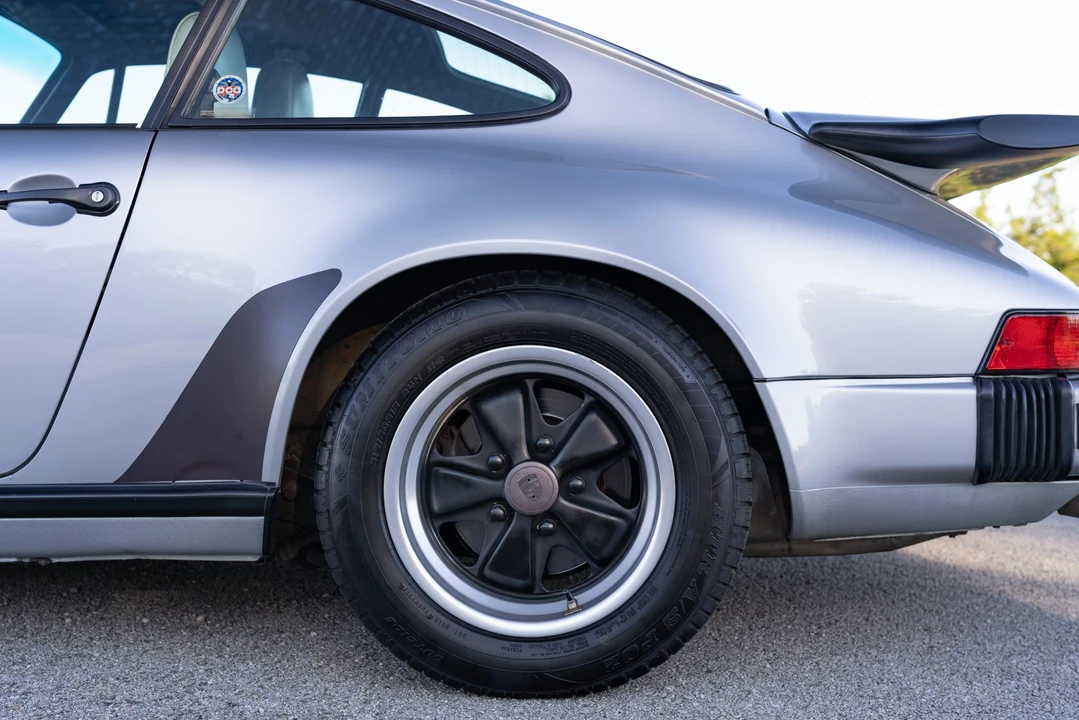 1987 Porsche 911 Carrera 3.2 - Image 17 of 31