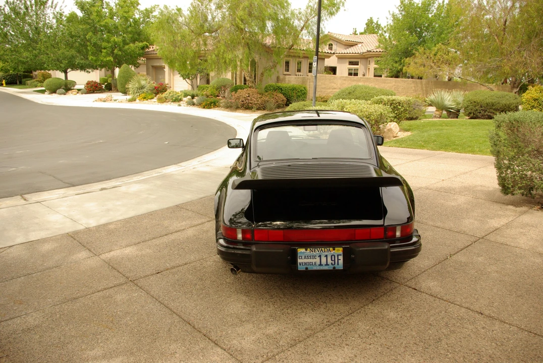 1987 Porsche 911 Carrera 3.2 - Image 4 of 31