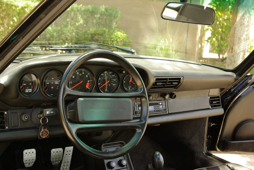 1987 Porsche 911 Carrera 3.2 - Image 30 of 31