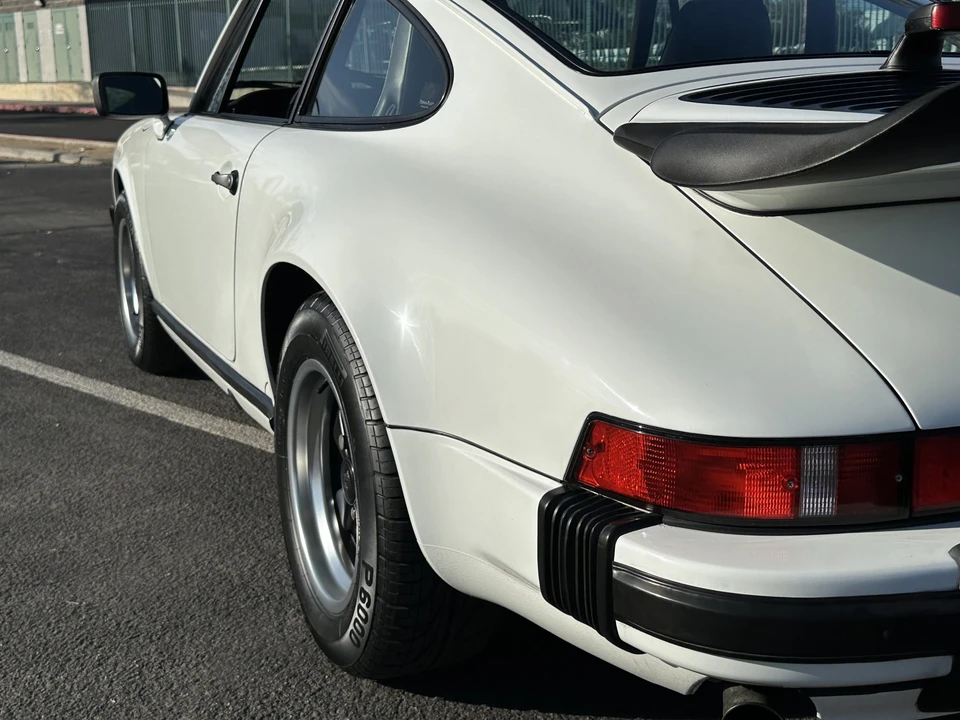 1987 Porsche 911 Carrera 3.2 - Image 24 of 31
