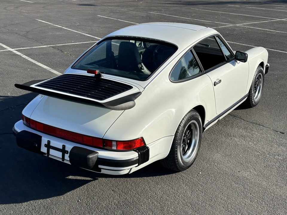 1987 Porsche 911 Carrera 3.2 - Image 13 of 31