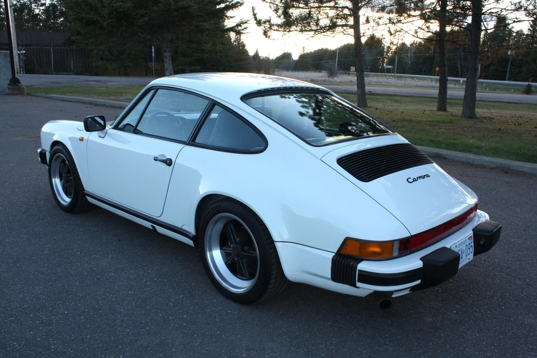 1987 Porsche 911 Carrera 3.2 - Image 17 of 31