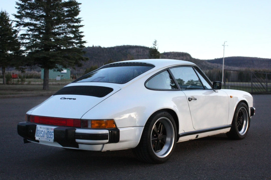 1987 Porsche 911 Carrera 3.2 - Image 26 of 31