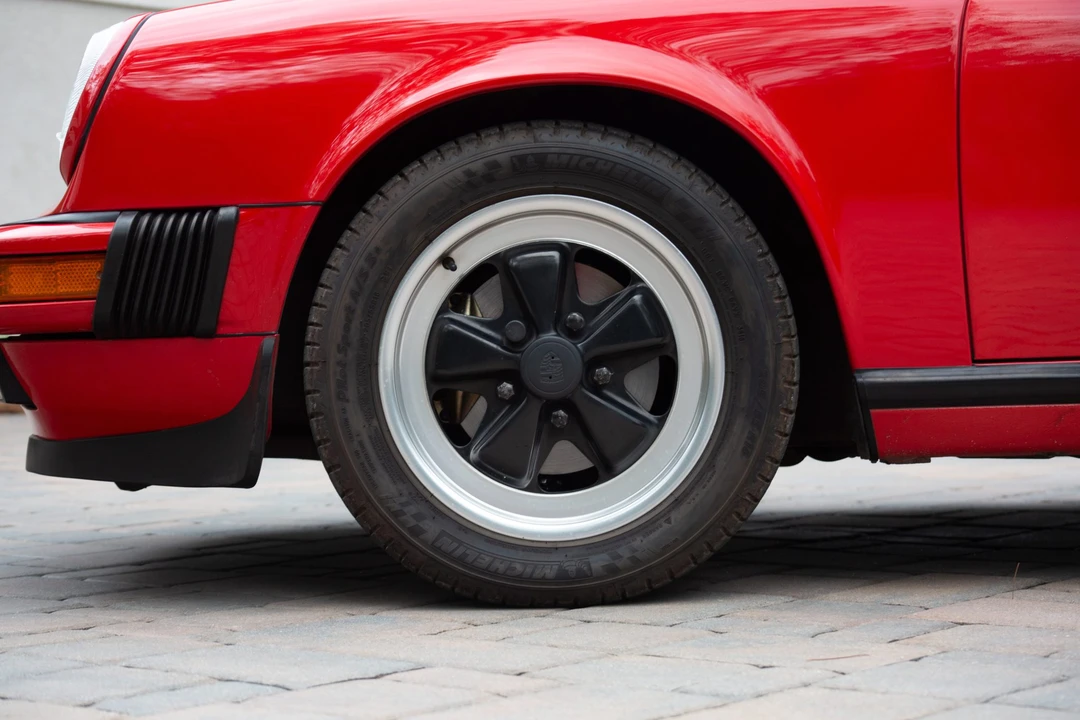1987 Porsche 911 Carrera 3.2 - Image 25 of 31