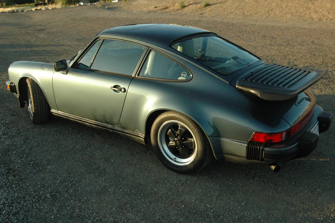 1987 Porsche 911 Carrera 3.2 - Image 10 of 31