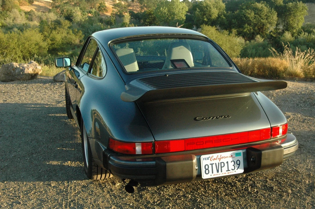 1987 Porsche 911 Carrera 3.2 - Image 15 of 31