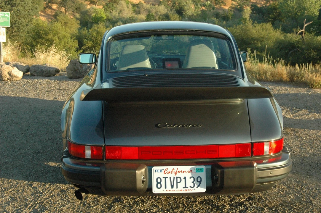 1987 Porsche 911 Carrera 3.2 - Image 16 of 31