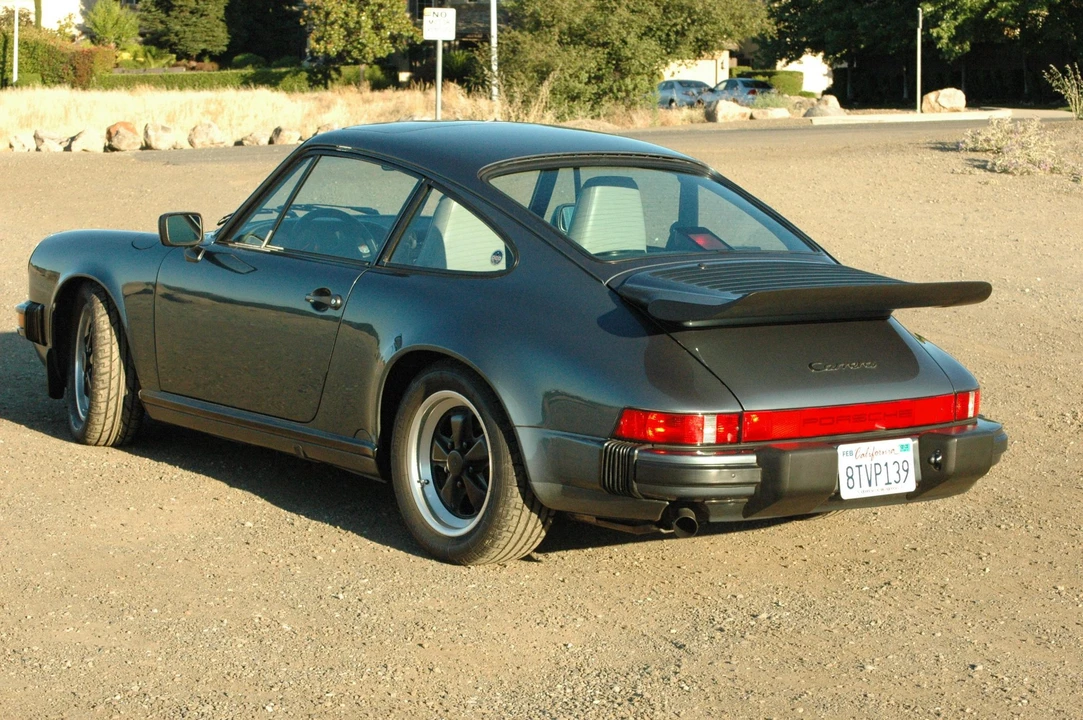1987 Porsche 911 Carrera 3.2 - Image 11 of 31