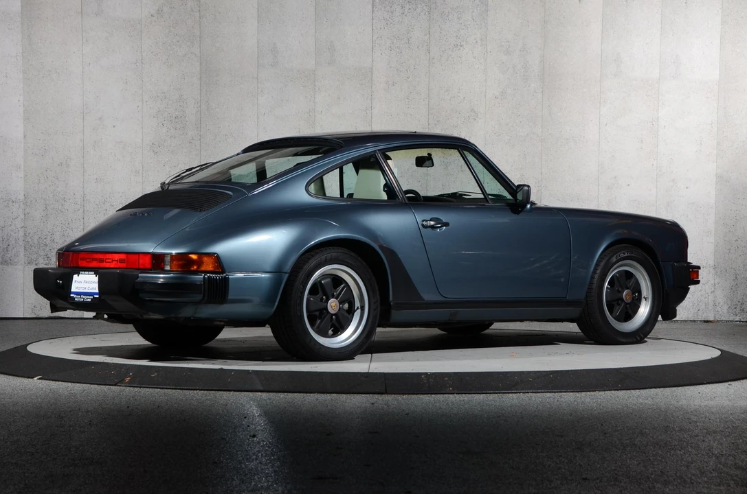 1987 Porsche 911 Carrera 3.2 - Image 6 of 31