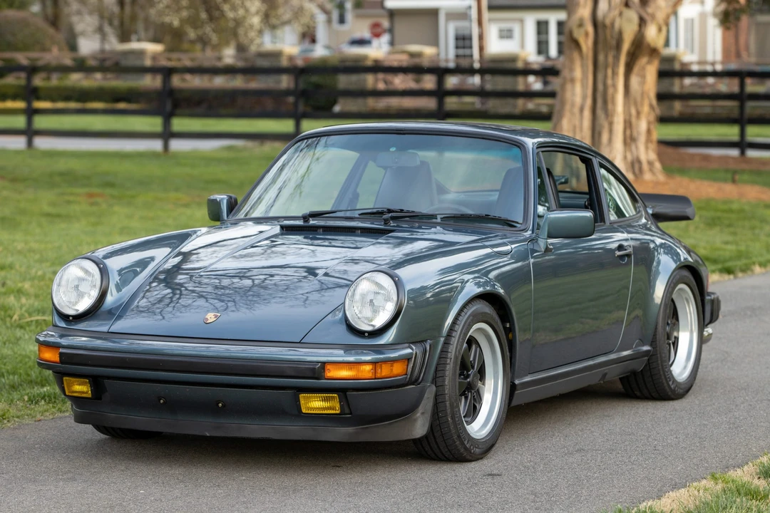 1987 Porsche 911 Carrera 3.2 - Image 2 of 31