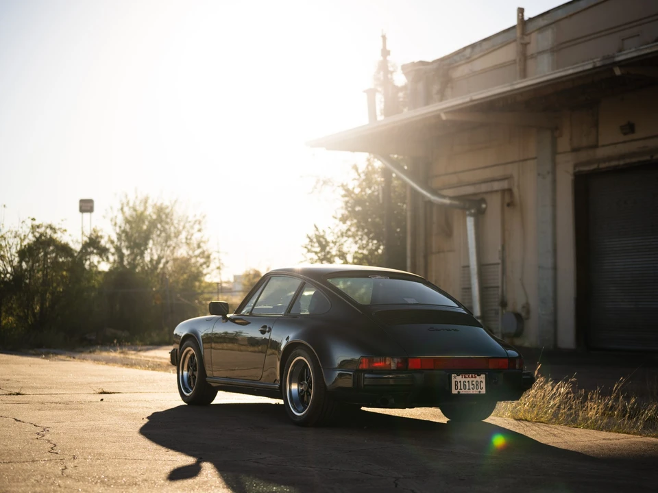 1987 Porsche 911 Carrera 3.2 - Image 17 of 31