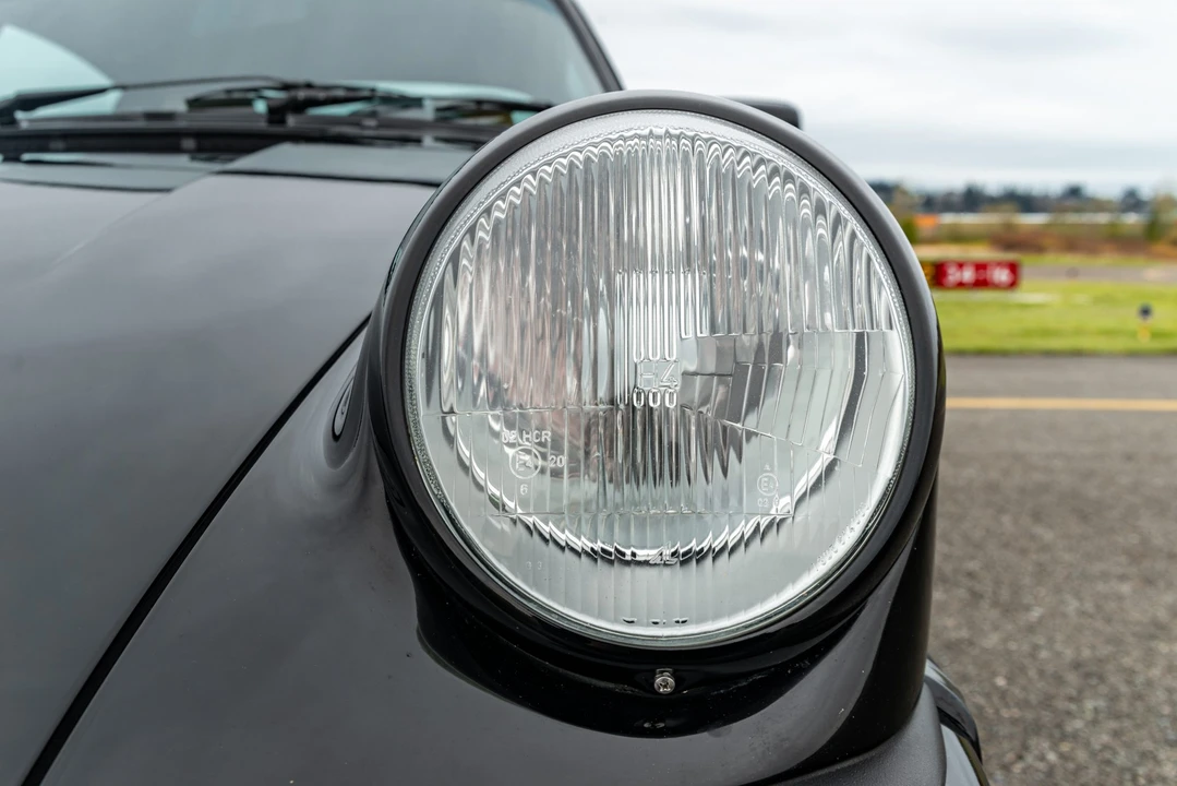 1987 Porsche 911 Carrera 3.2 - Image 12 of 31