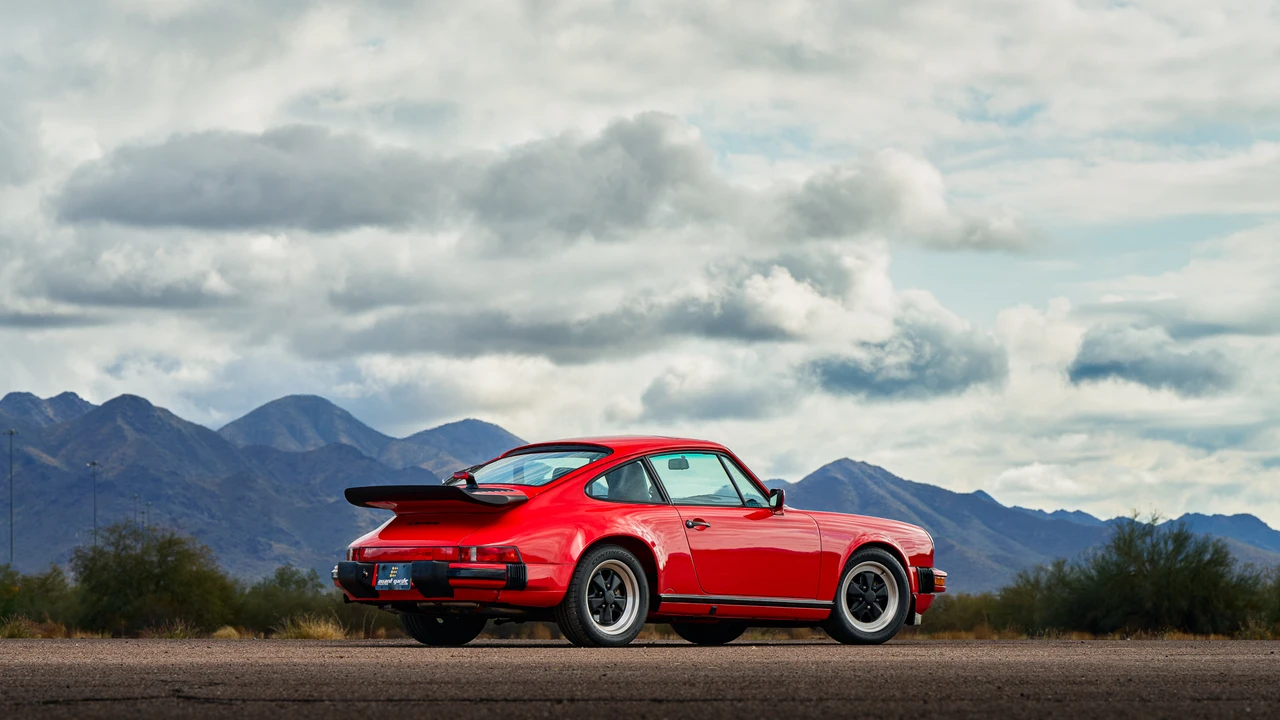 1987 Porsche 911 Carrera 3.2 - Image 16 of 31