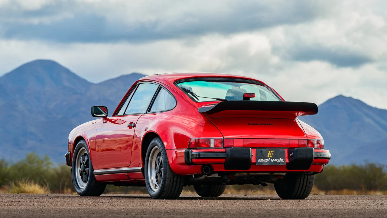 1987 Porsche 911 Carrera 3.2 - Image 10 of 31