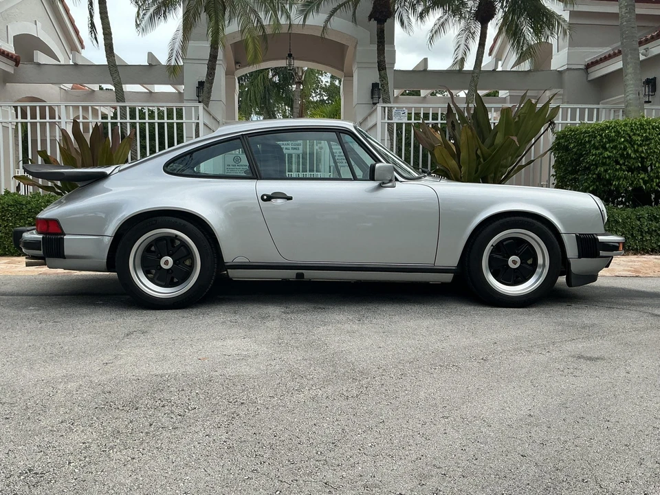 1987 Porsche 911 Carrera 3.2 - Image 17 of 31