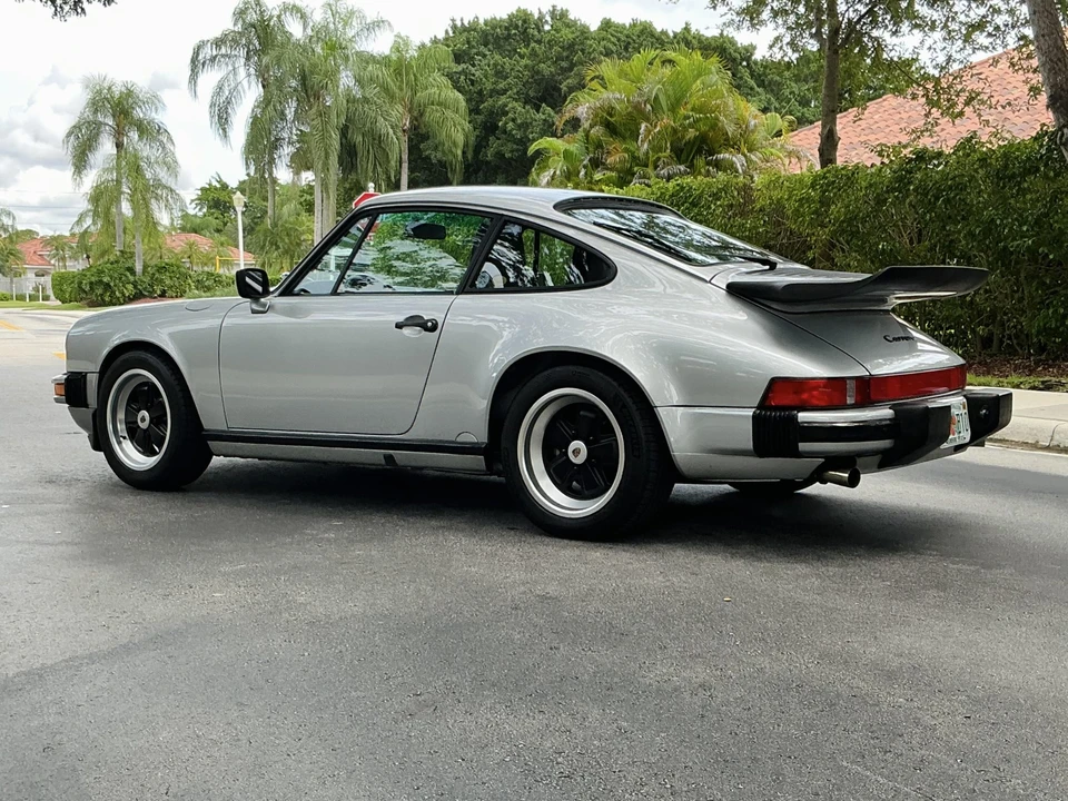 1987 Porsche 911 Carrera 3.2 - Image 28 of 31
