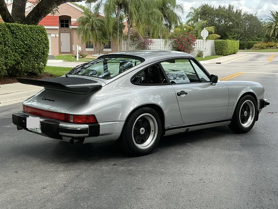 1987 Porsche 911 Carrera 3.2 - Image 24 of 31