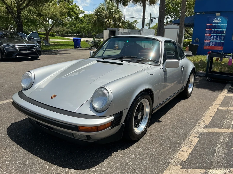 1987 Porsche 911 Carrera 3.2 - Image 4 of 31