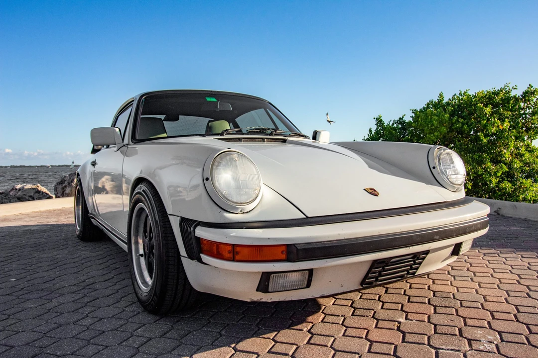 1987 Porsche 911 Carrera 3.2 - Image 6 of 31