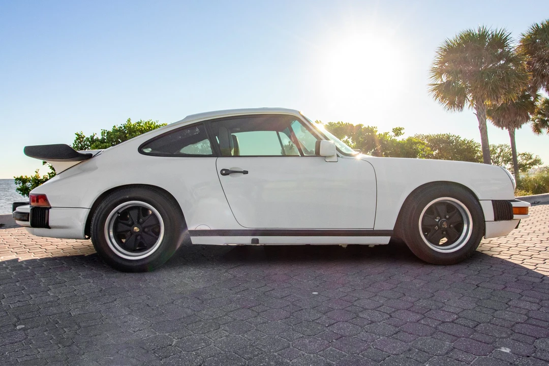 1987 Porsche 911 Carrera 3.2 - Image 8 of 31