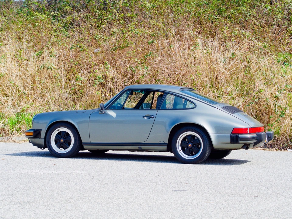 1987 Porsche 911 Carrera 3.2 - Image 8 of 31