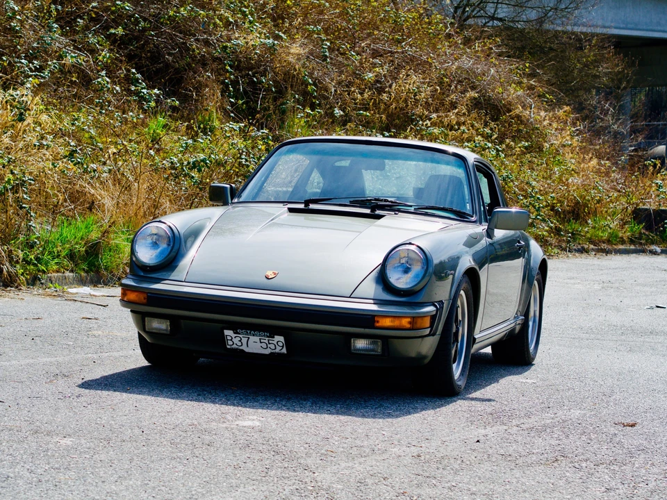 1987 Porsche 911 Carrera 3.2 - Image 12 of 31