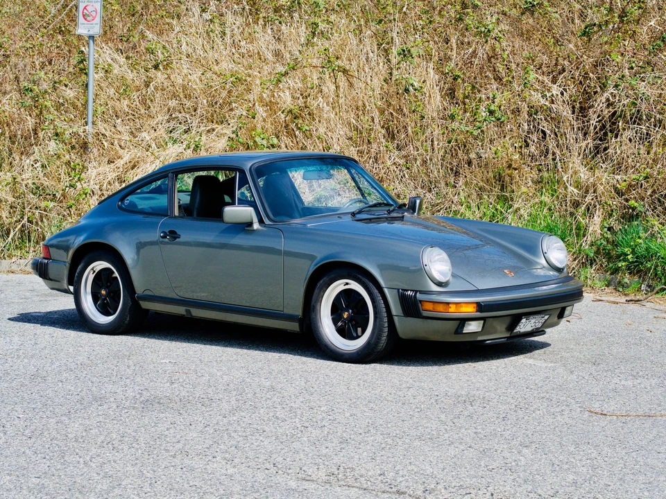 1987 Porsche 911 Carrera 3.2 - Image 2 of 31