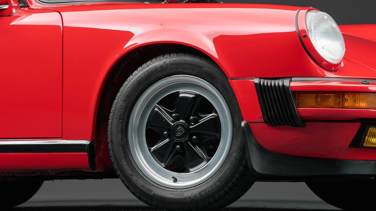 1987 Porsche 911 Carrera 3.2 - Image 19 of 31