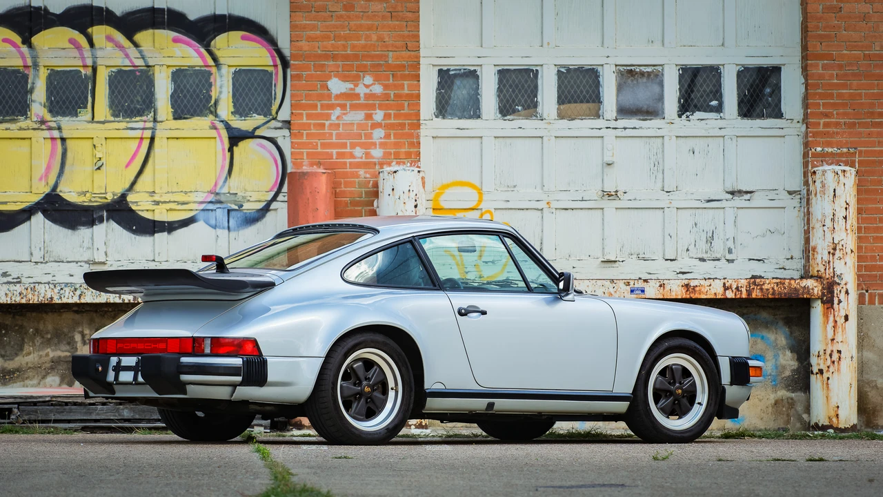 1987 Porsche 911 Carrera 3.2 - Image 14 of 31