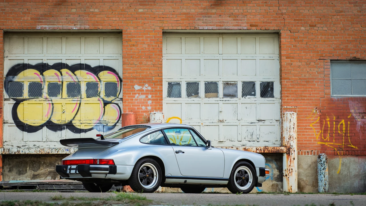 1987 Porsche 911 Carrera 3.2 - Image 13 of 31
