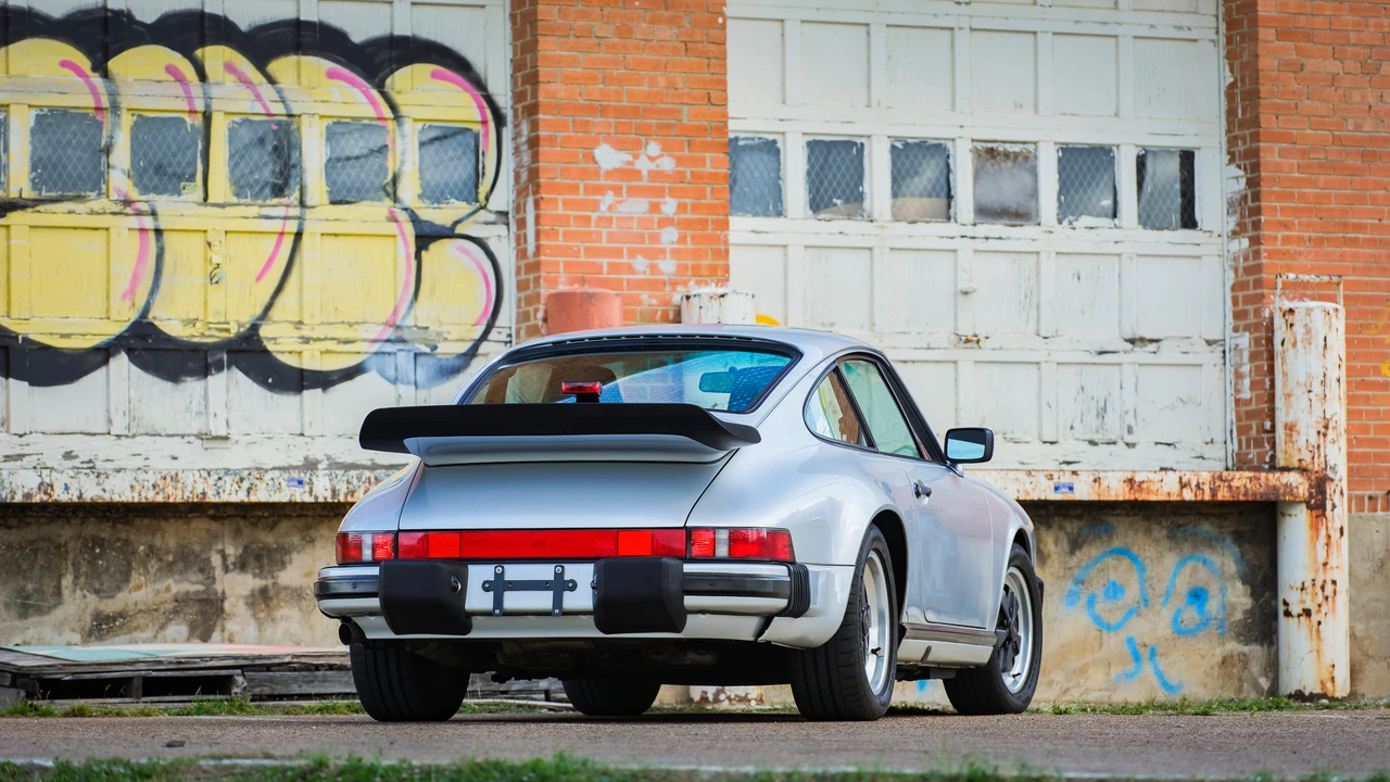 1987 Porsche 911 Carrera 3.2 - Image 15 of 31