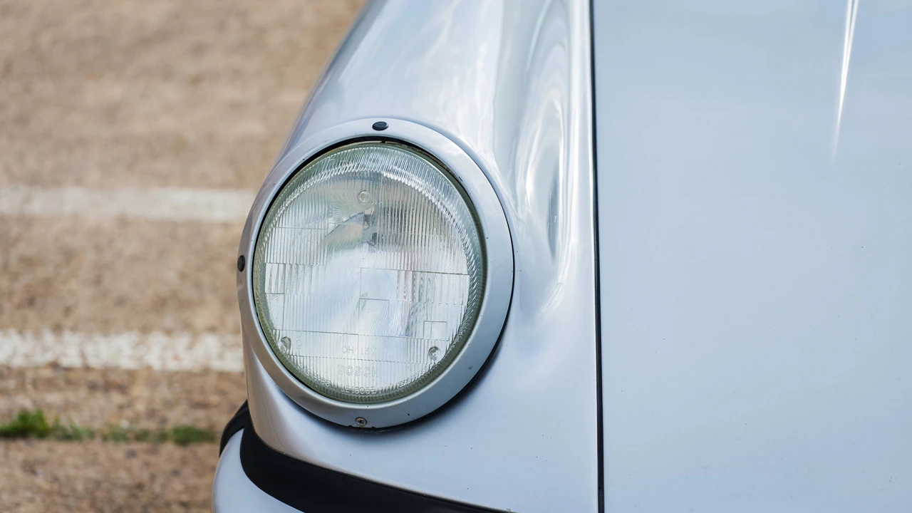 1987 Porsche 911 Carrera 3.2 - Image 30 of 31